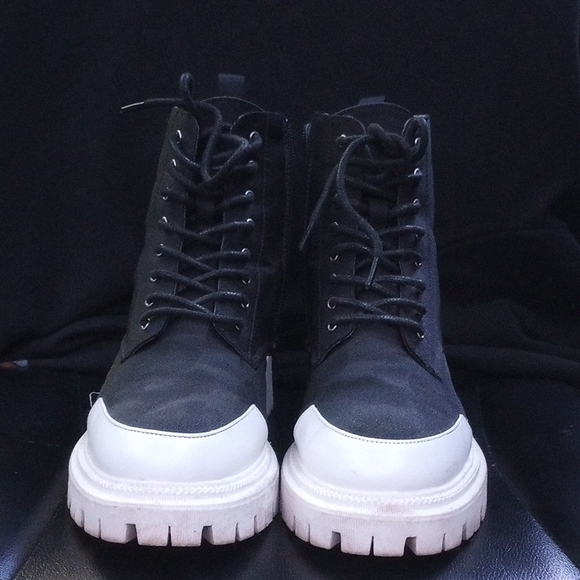 ShuShop Shoes - Black and White Lace-Up Boots